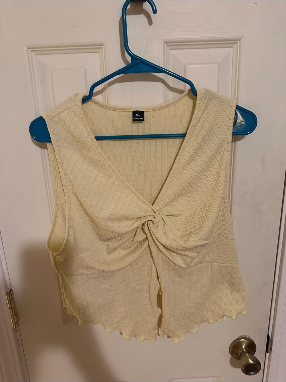 SHEIN Twist-Front Ribbed Sleeveless Crop Top - Cream